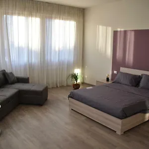 https://la-culla-del-mugello.it-tuscanyhotel.com